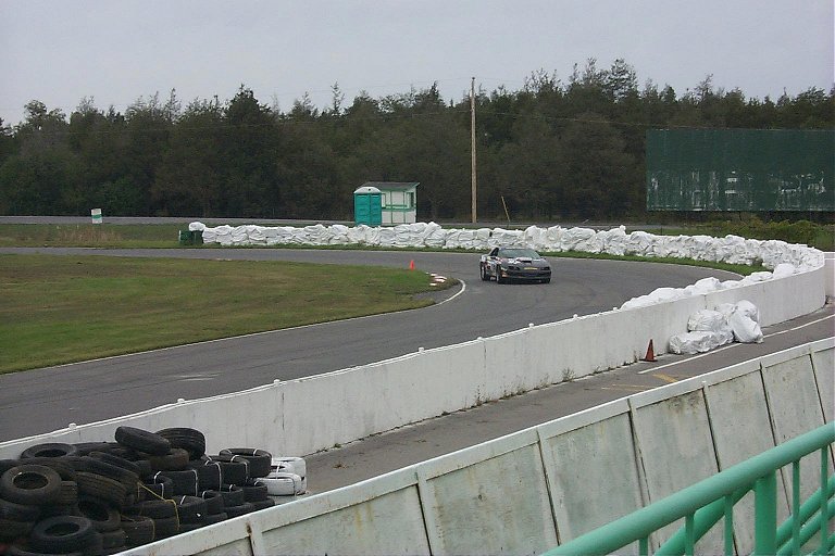 CornerStraight.jpg (89342 bytes)