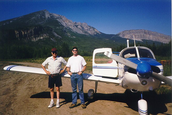 Nahanni Butte.jpg (87933 bytes)