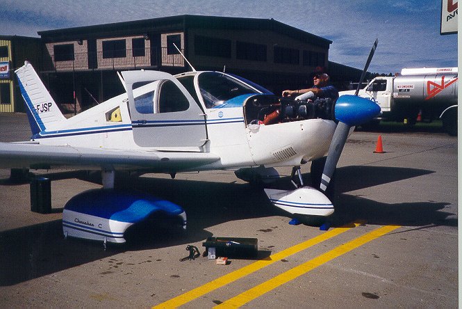 Vacuum Pump Change.jpg (82247 bytes)